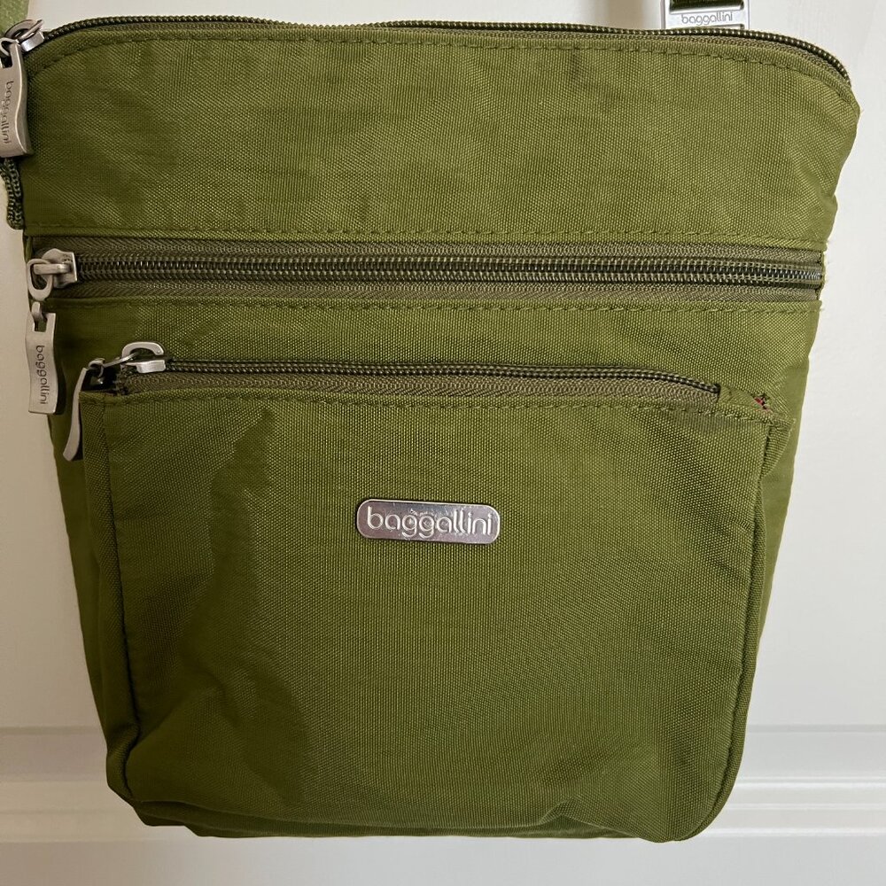 BAGGALLINI - Modern Pocket Crossbody - Green with Pink Interior  - VGUC